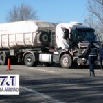 Chocaron dos camiones en General Cabrera