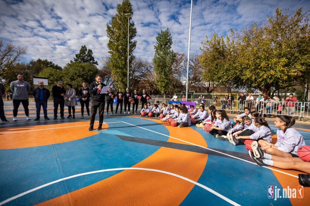 La NBA dicta dos clínicas de básquet en Córdoba