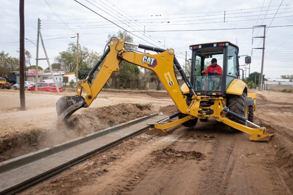 Comenzó la pavimentación de calle Laprida y continúa la transformación del Viejo Hospital￼