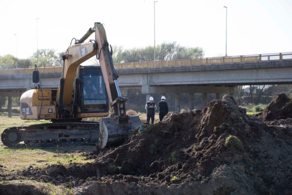 El EMOS realiza tareas de mantenimiento sobre el sistema de desagües