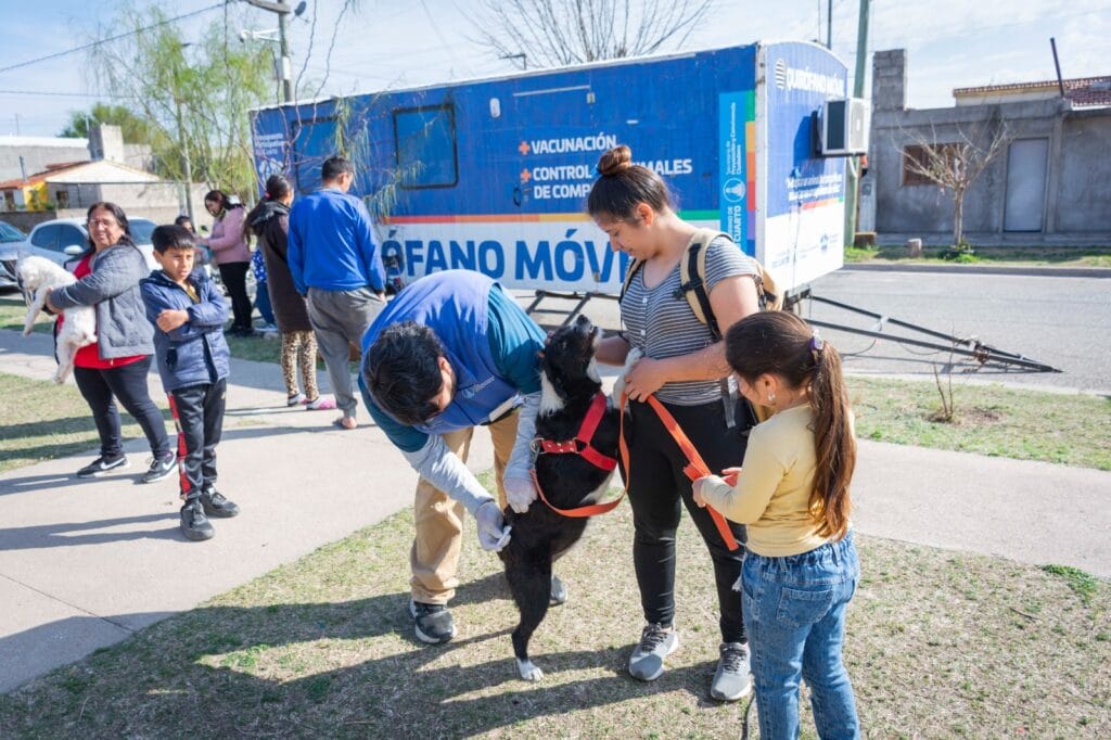El Quirófano Móvil visita el barrio Ciudad Nueva con una muy buena respuesta de los vecinos