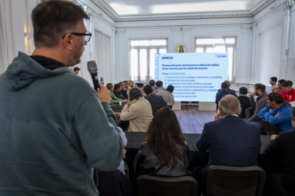 Centro de Operaciones de Emergencia Municipal: dengue y fenómenos climáticos son los ejes claves de la primera jornada de trabajo