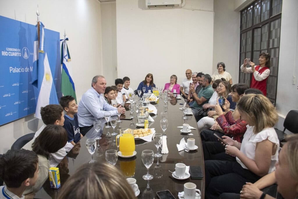 Reconocieron a los alumnos riocuartenses que participaron de las olimpíadas de matemática