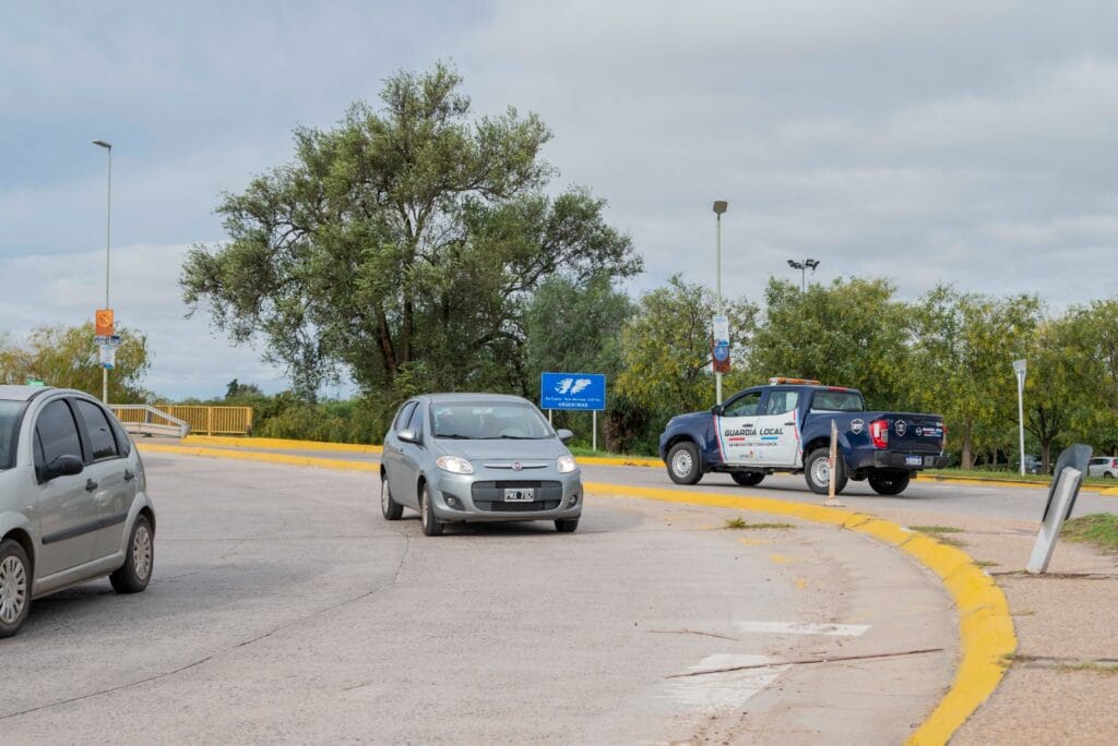 La Guardia Urbana y la Policía intervienen en persecución de dos sujetos a una mujer