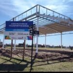 Las Higueras: con fondos provinciales avanzan obras de cordón cuneta y el Polideportivo Social