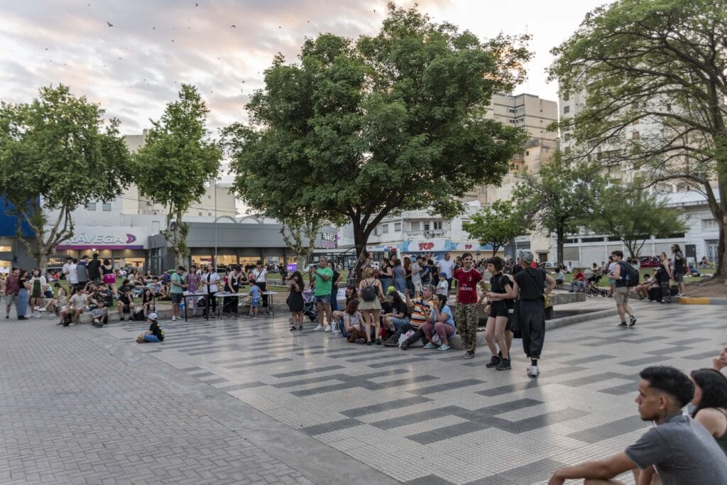 El segundo Ola Fest reunió a una multitud de jóvenes en la Plaza de la Juventud