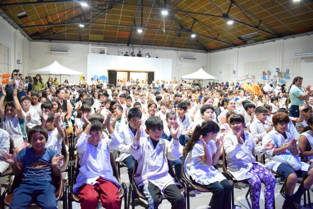 Más de 300 infancias y adolescencias participaron de una jornada en defensa de sus derechos