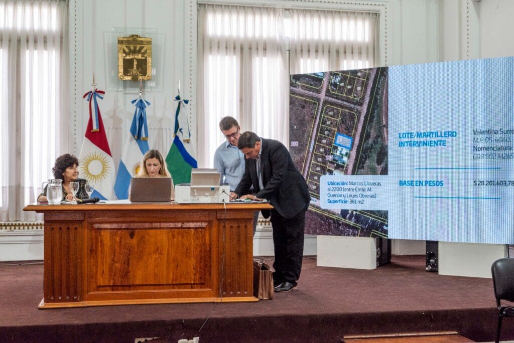 Subasta pública: se recaudaron más de $ 105 millones que serán destinados a adquirir lotes para viviendas