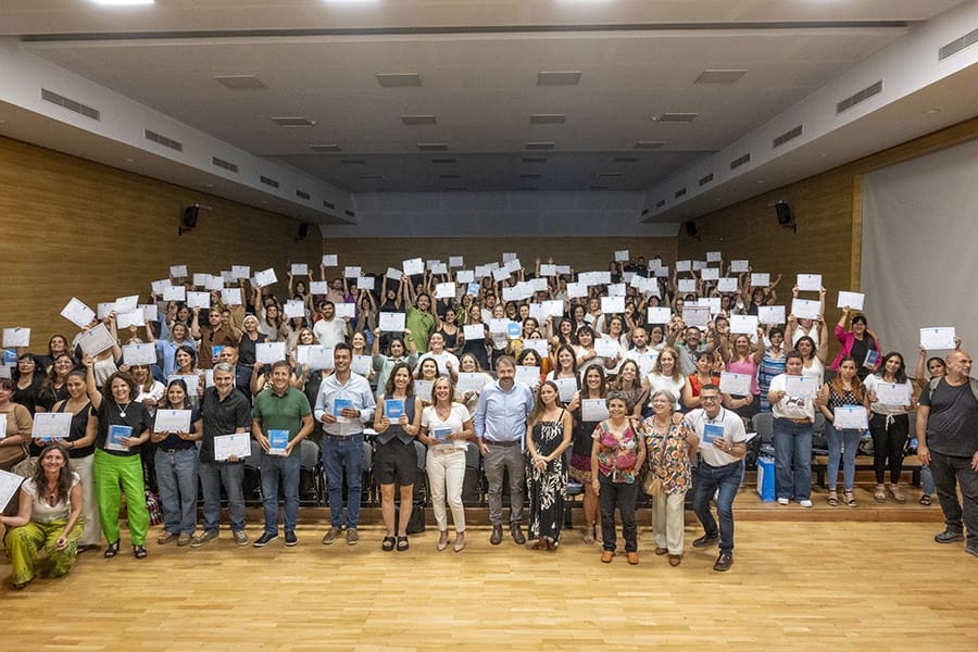 Certificadas por la UNC, 116 personas se diplomaron en Políticas sociales en gerontología comunitaria