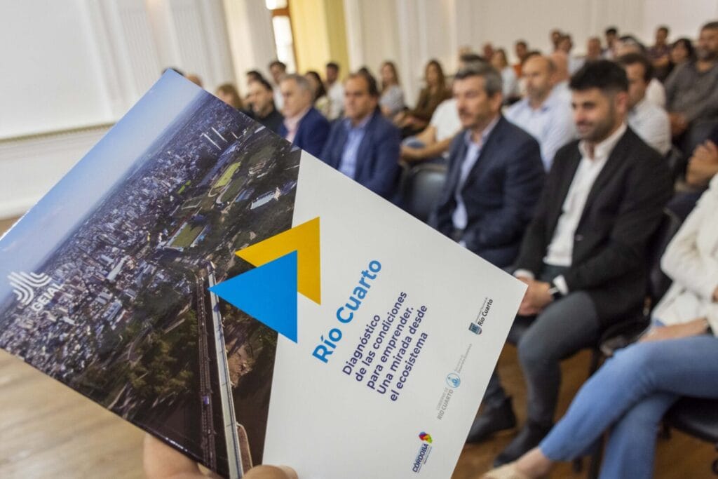 UNRC, Consejos Barriales y Municipalidad firmaron un convenio de Cooperación Institucional