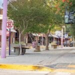 Mina Clavero recibe el verano con nuevas veredas peatonales