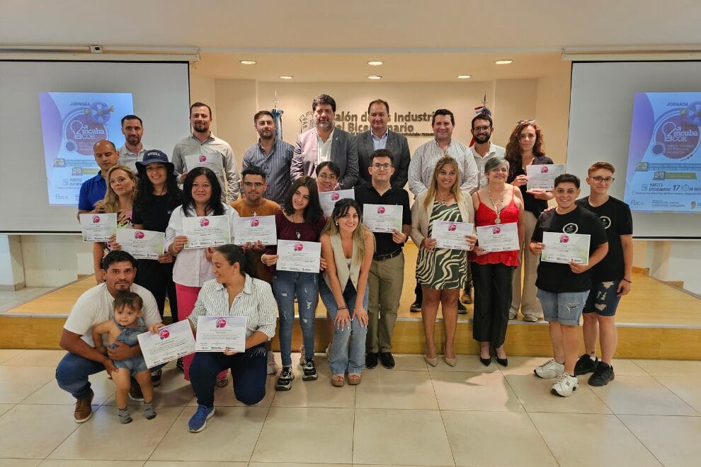 Emprendedores cordobeses egresaron de Incubacor: formación, créditos y tecnología