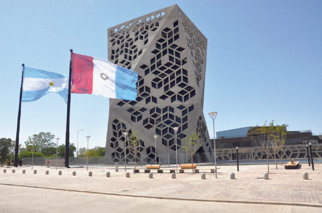 La Provincia logra financiamiento por $120.000 millones para realizar obras de infraestructura