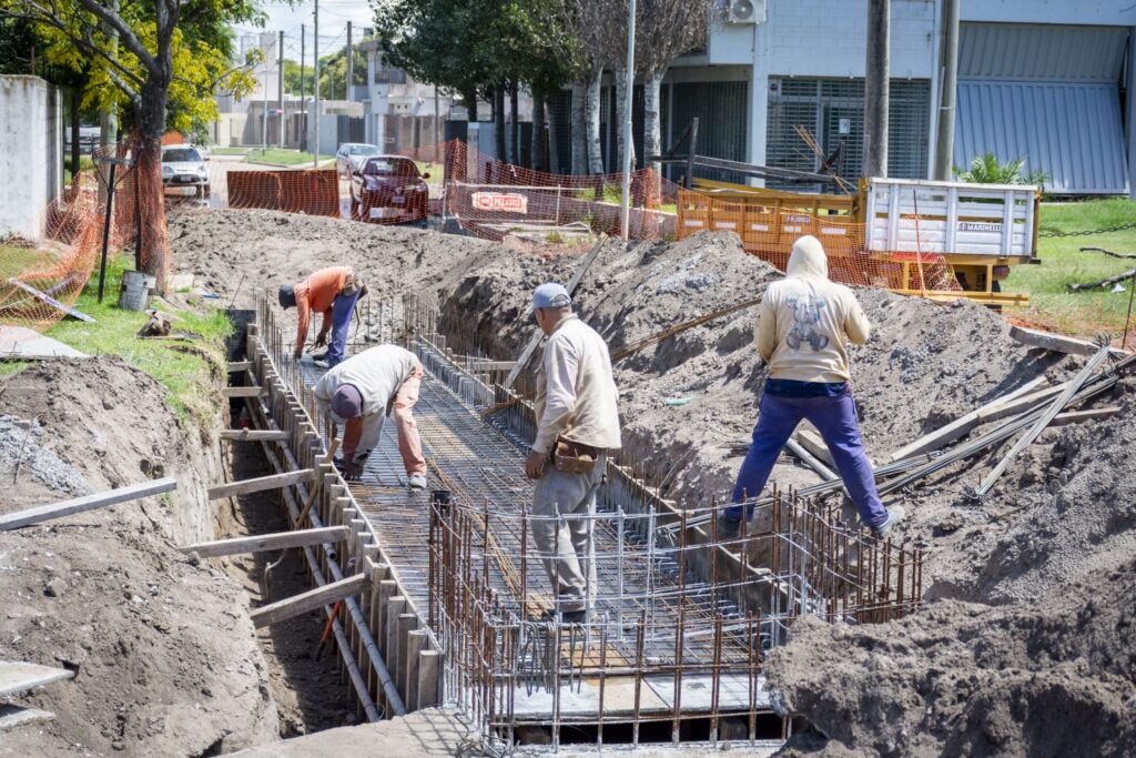 Avanza la obra de desagües y pavimentación en sector Buena Vista y Cispren
