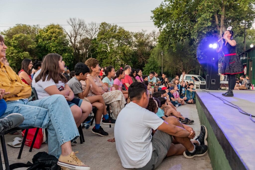 Río Cuarto, siempre: con un espectáculo en Plaza Roca comienzan los ciclos culturales de verano