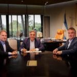 La Provincia ya transfirió fondos por casi $4.500 millones a municipios y comunas para obras de mantenimiento de edificios escolares