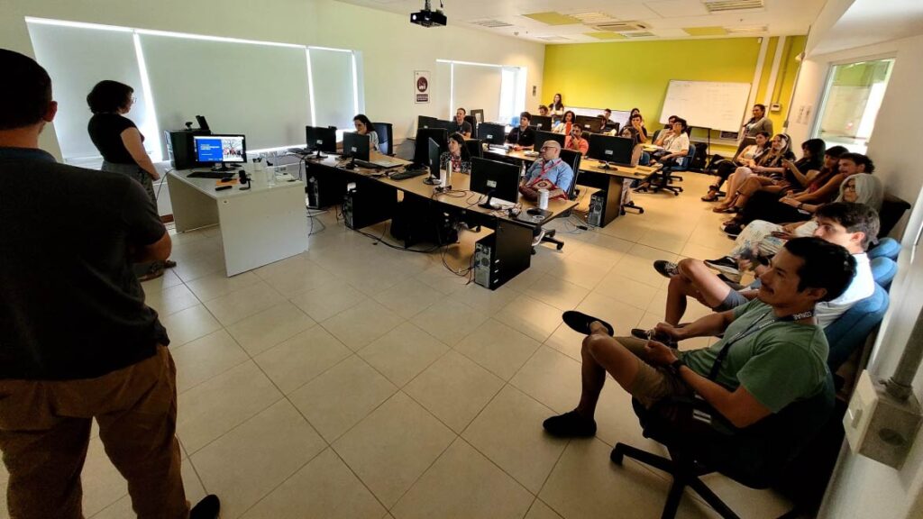 Con el apoyo de IDECOR, estudiantes de posgrado desarrollan un portal para geodatos