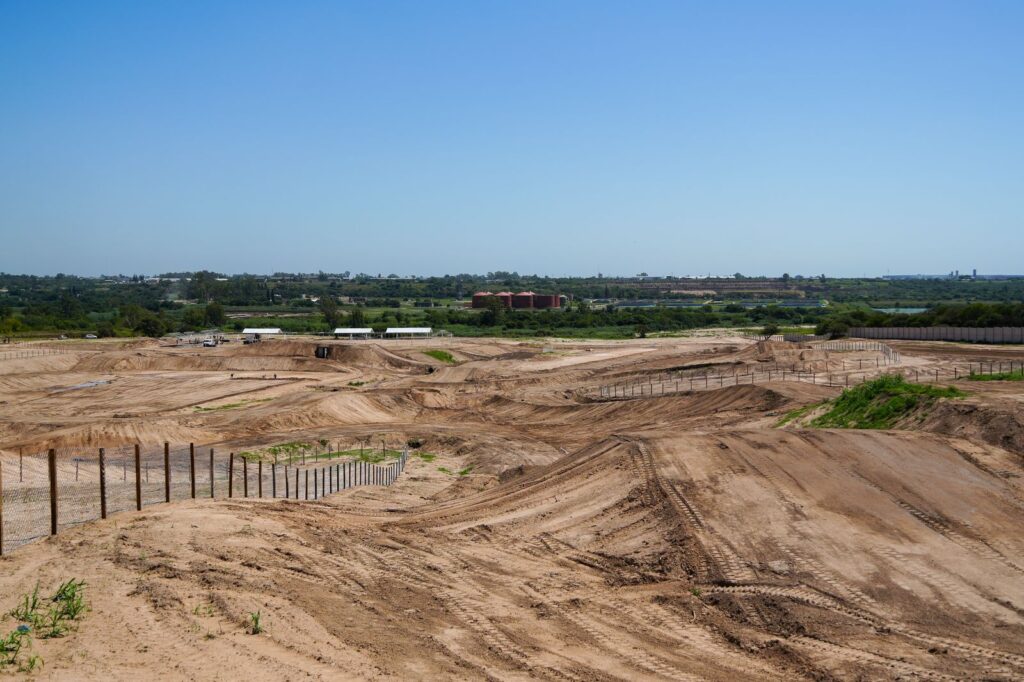 Calleri recorrió las obras del circuito que albergará el Mundial de Motocross