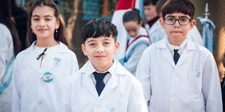 Con transmisión oficial por las redes sociales, Llaryora inaugura el ciclo lectivo 2025