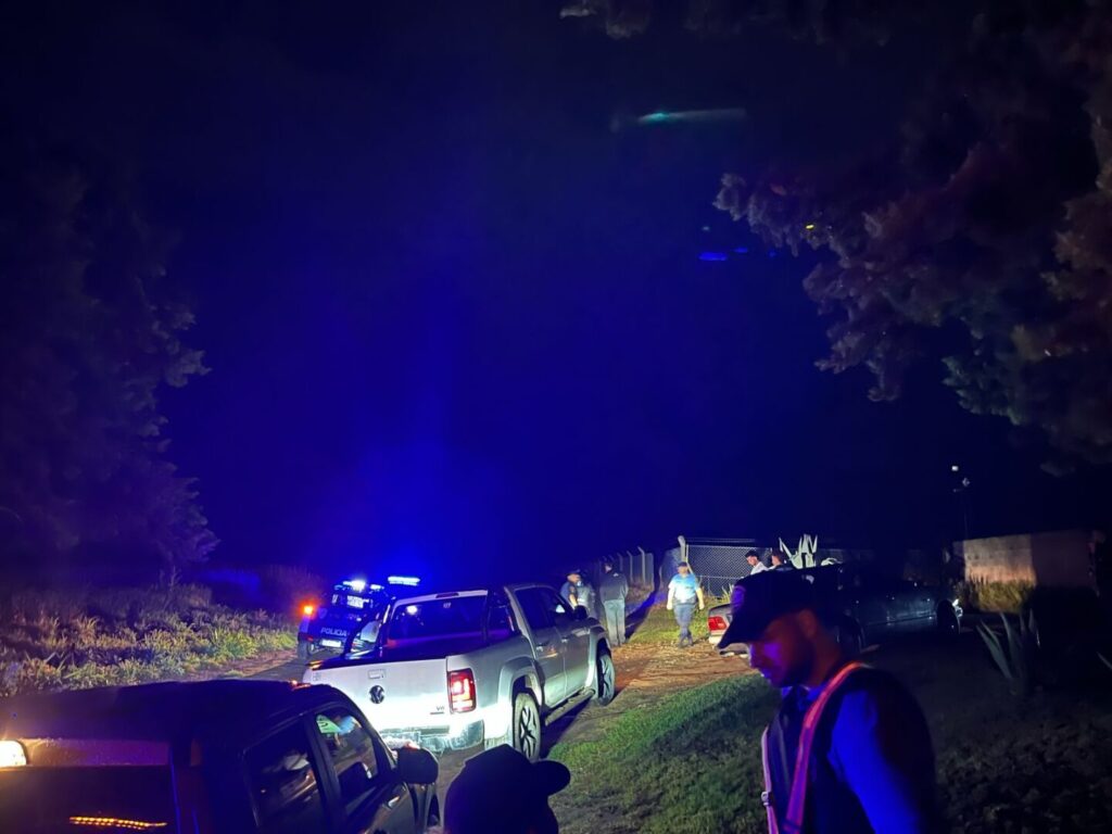 Clausura doble de fiesta electrónica clandestina