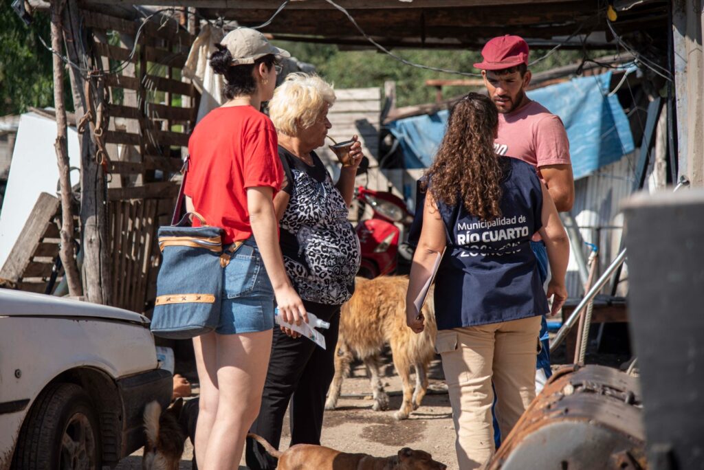 Dengue: con la entrega de repelente, continúan las tareas de prevención en los barrios
