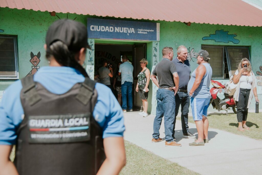 La Muni en Tu Barrio tuvo su primera parada en Ciudad Nueva y proyecta operativos cada 15 días