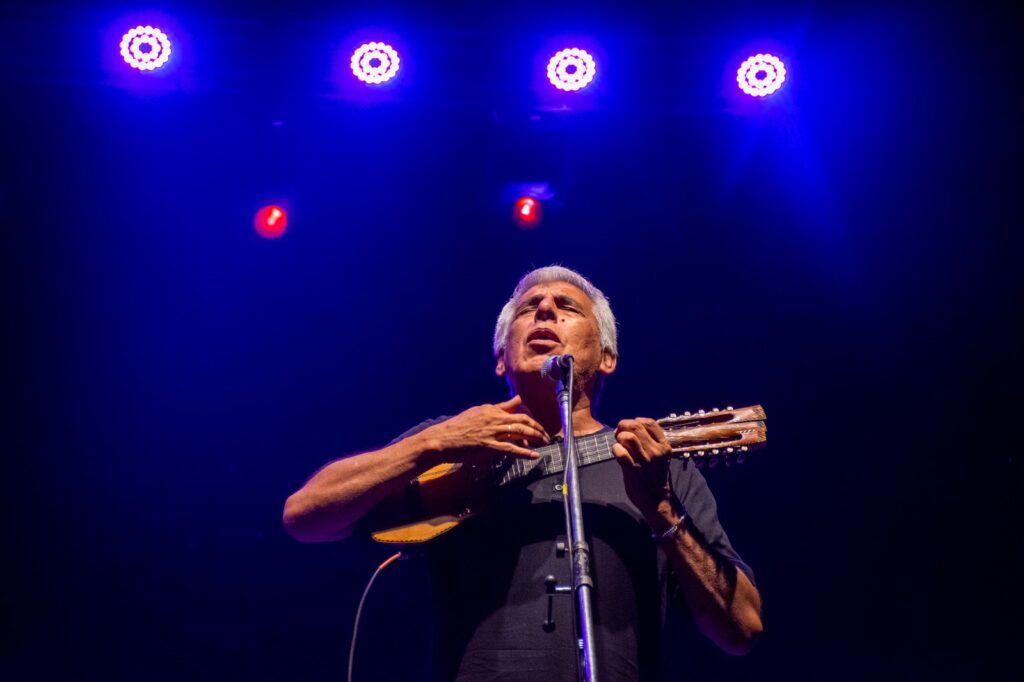 Las Peñas del Anfi colmaron el Parque Sarmiento en otra noche a pura música