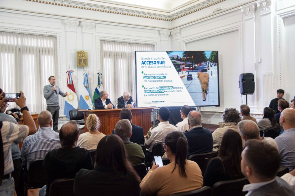 Nueva Avenida Sabattini: De Rivas anunció la renovación total del acceso sur a la ciudad