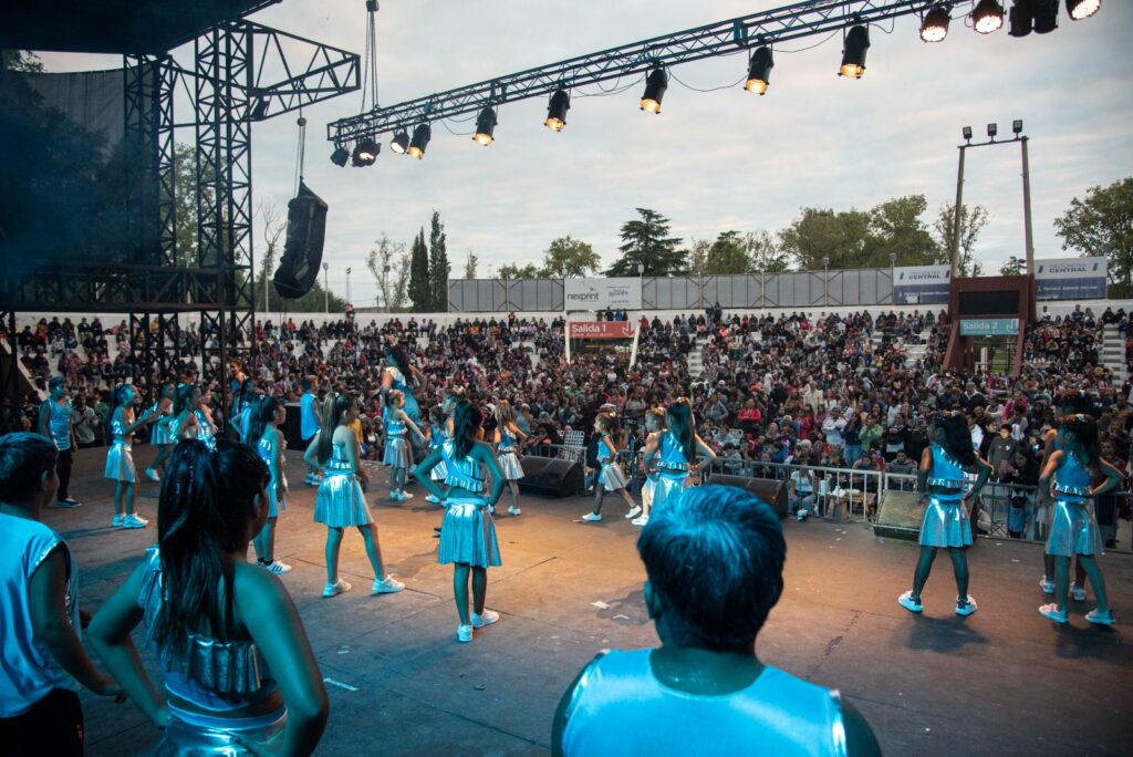 Los Carnavales se vivieron a pleno con dos noches llenas de magia en toda la ciudad