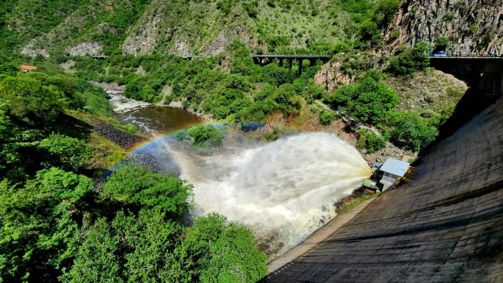 Los principales embalses de la Provincia superan el nivel de vertedero