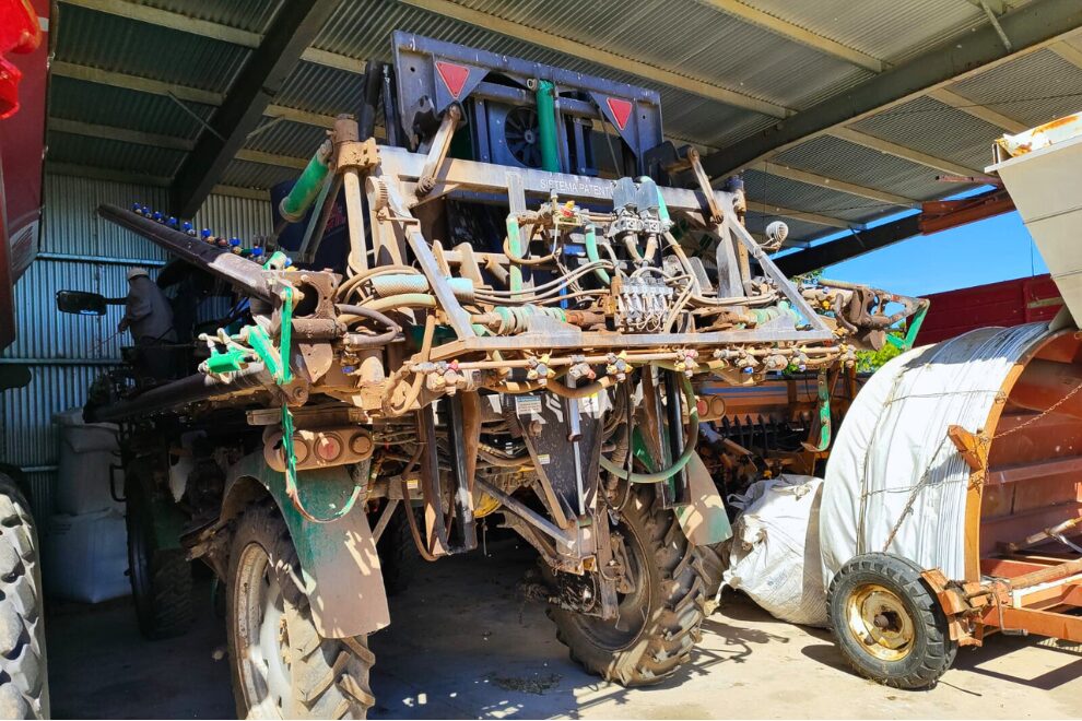 Fitosanitarios: Clausuraron de manera preventiva tres máquinas autopropulsadas