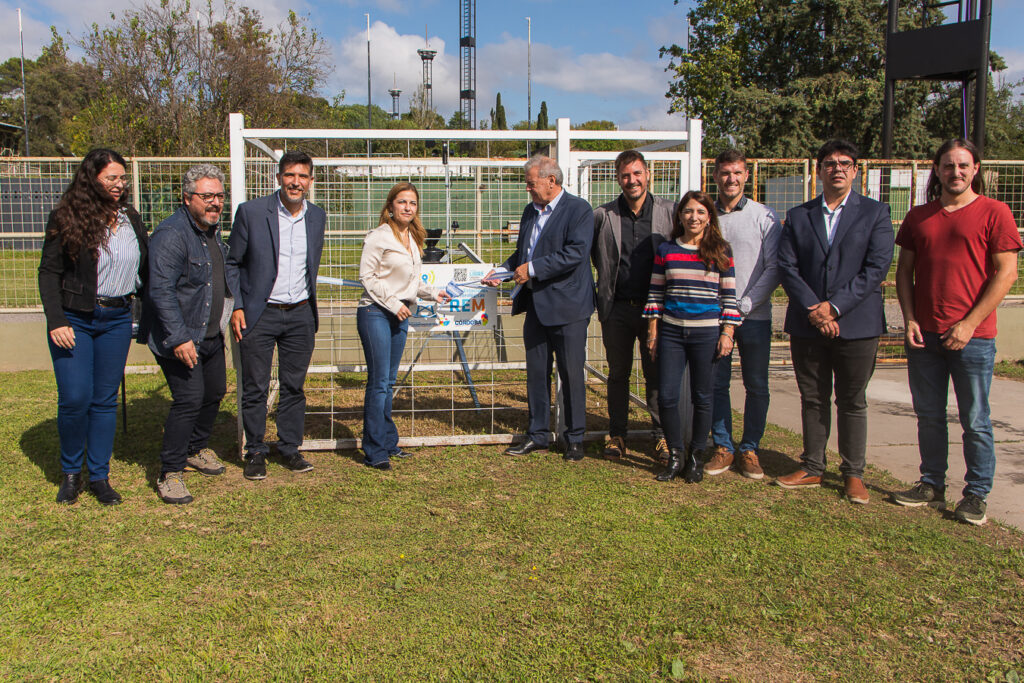 Universidad Provincial: Instalan una estación meteorológica en la Facultad de Turismo y Ambiente