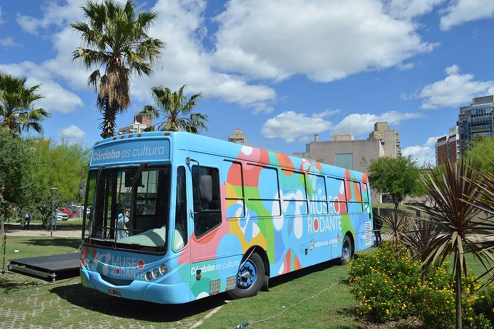 El arte sigue viajando: el Museo Rodante llega al sur provincial