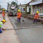 Avanzan los desagües y la pavimentación en un sector estratégico del oeste