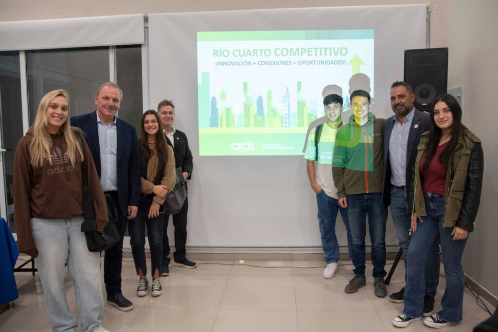 Escuela de negocios para empresas locales