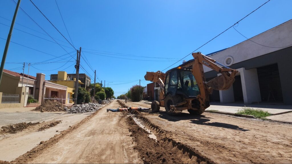 La ampliación de la red cloacal en Laborde, en su etapa final