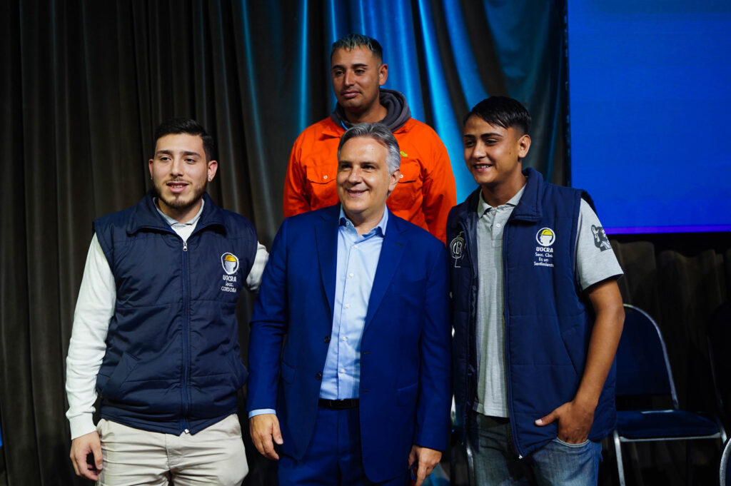 Llaryora: “En medio de la incertidumbre, Córdoba le da certezas al país manteniendo el superávit y anunciando obras»