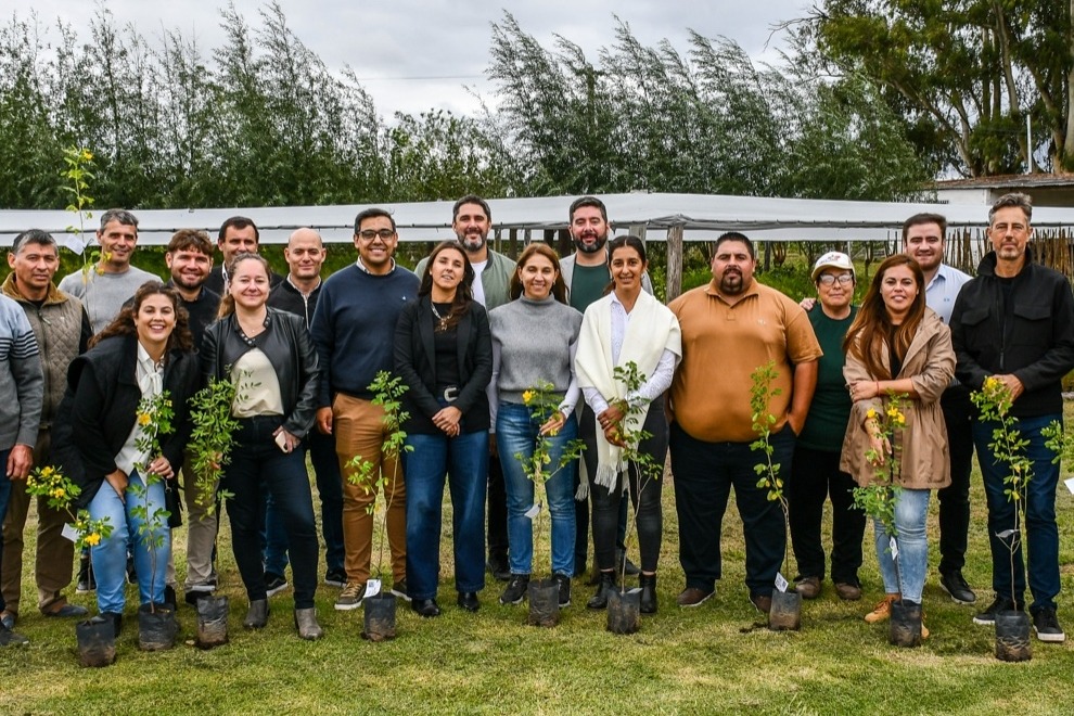 La Provincia entregó equipamiento para recuperar la vegetación en el sur cordobés