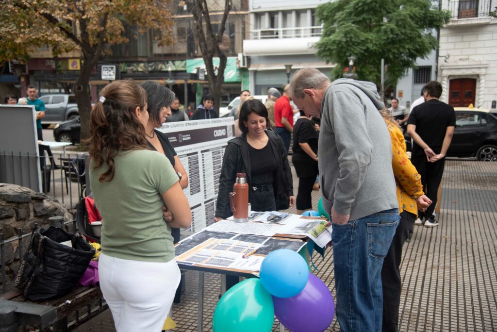 Presupuesto Participativo: Se realizó la Feria de Proyectos en Plaza Roca
