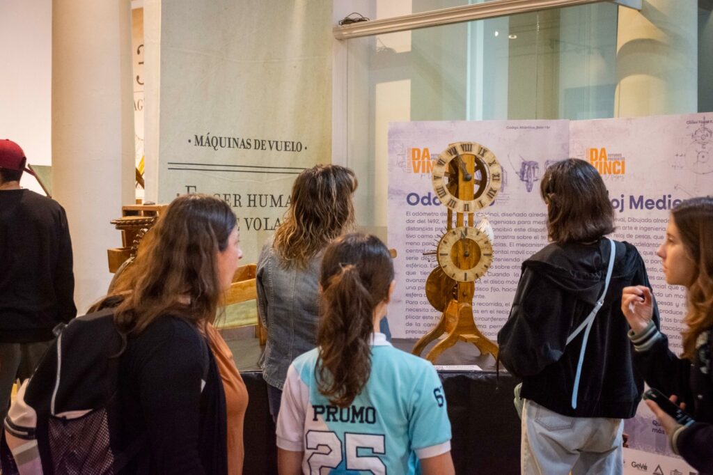 Llegó a la ciudad una experiencia interactiva que reimagina a Leonardo Da Vinci