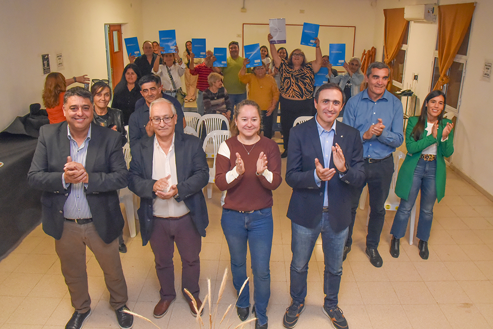 Del Campillo: Más familias accedieron a sus resoluciones posesorias