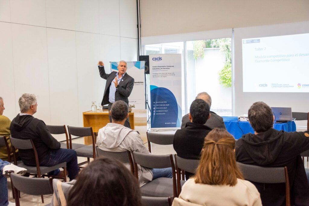 Charla Debate: estrategias para potenciar la competitividad empresarial local