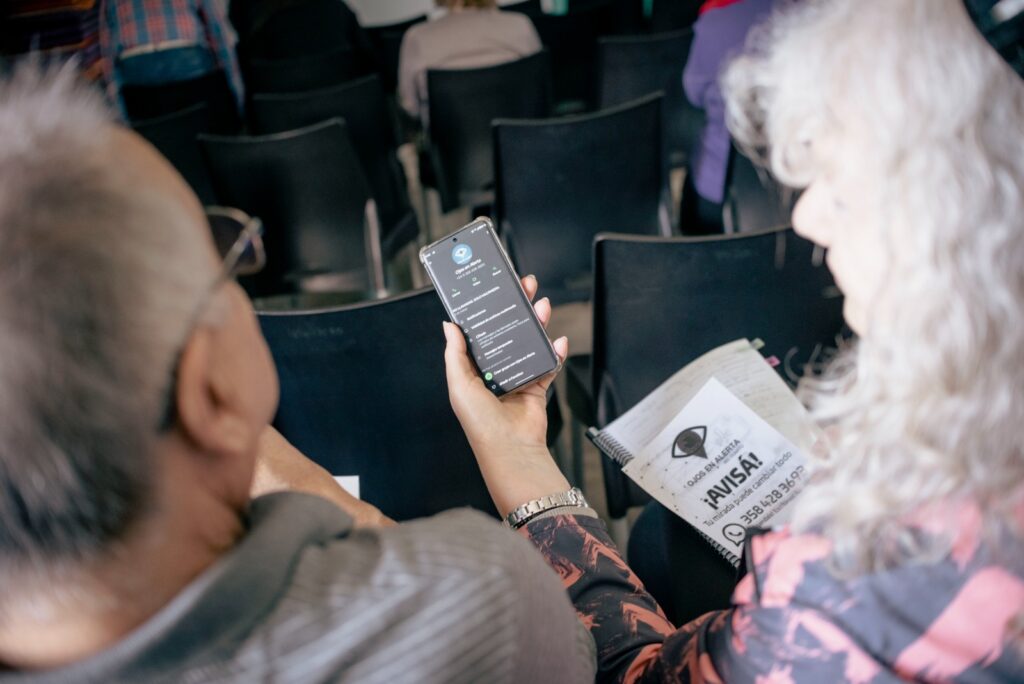 Ojos en alerta: un vecino avisó una situación sospechosa y el sujeto fue demorado por la policía