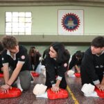 La educación que salva vidas: La Provincia capacita en RCP y maniobra de Heimlich en escuelas de Córdoba