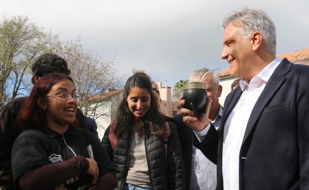Llaryora inauguró el gas natural en la Universidad Nacional de Río Cuarto
