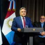 Llaryora volvió a pedir penas más graves para quienes atacan a uniformados: “Estoy al lado de los policías y sus familias”