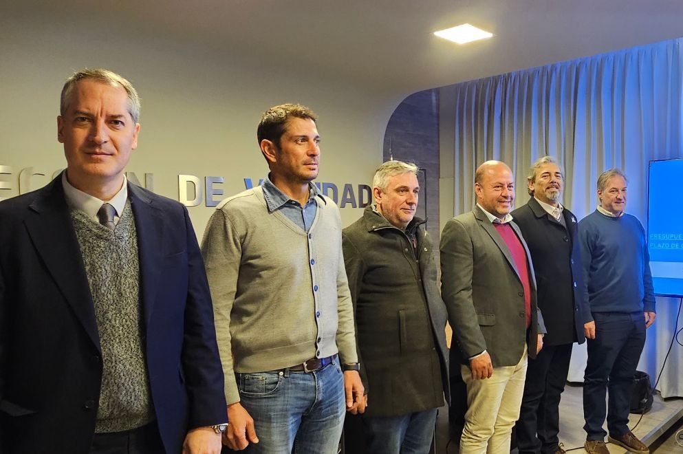 La Provincia pavimentará una ruta turística que costea el dique Cruz del Eje