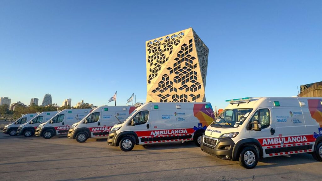 Córdoba fortalece su sistema de salud con 66 nuevas ambulancias de alta complejidad