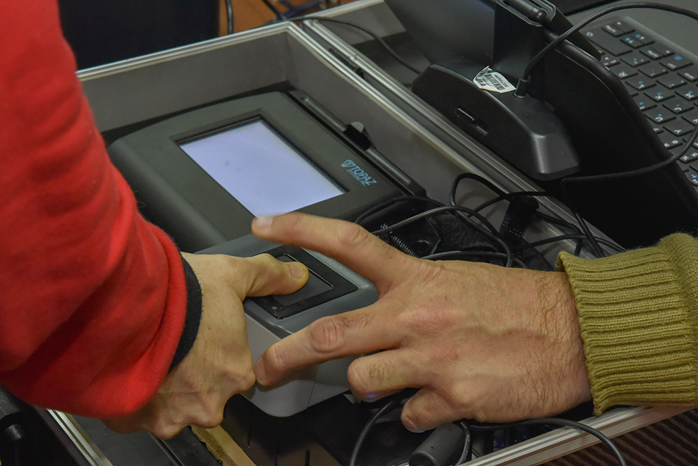 El Registro Civil se trasladó a Bouwer para tramitar documentación de internos