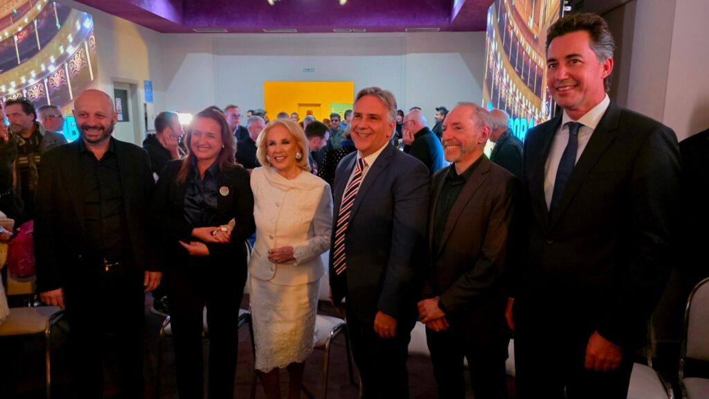 Junto a Mirtha Legrand, Llaryora encabezó el lanzamiento de los Premios Sur que se realizarán en Córdoba